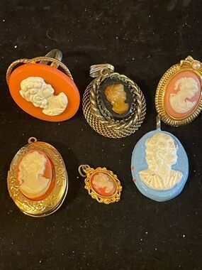 Vintage Cameo Fashion Costume Jewelry Pieces.